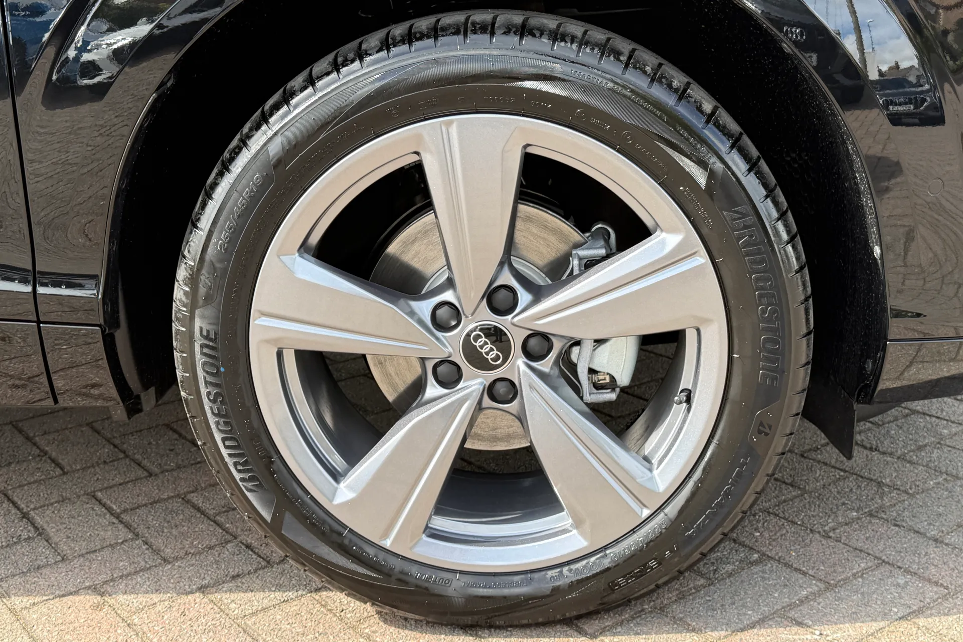 Audi Q3 thumbnail image number 52