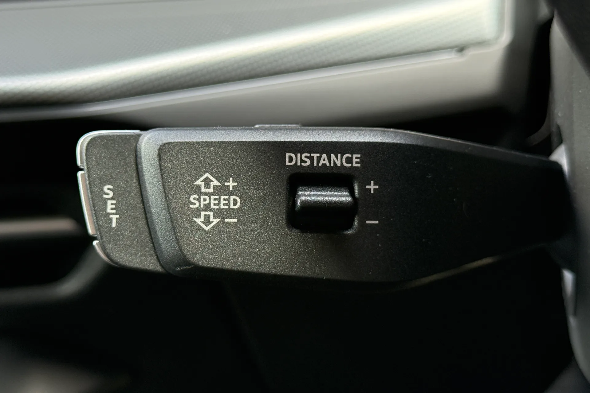 Audi Q3 thumbnail image number 20