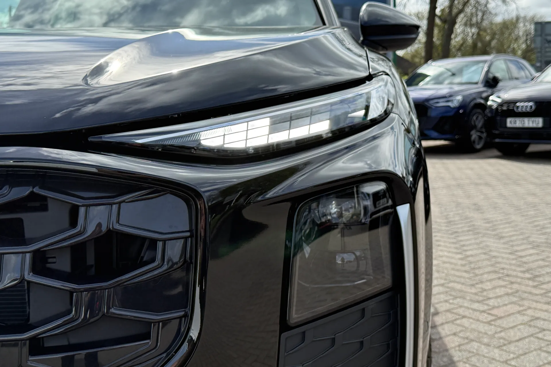 Audi Q3 thumbnail image number 57