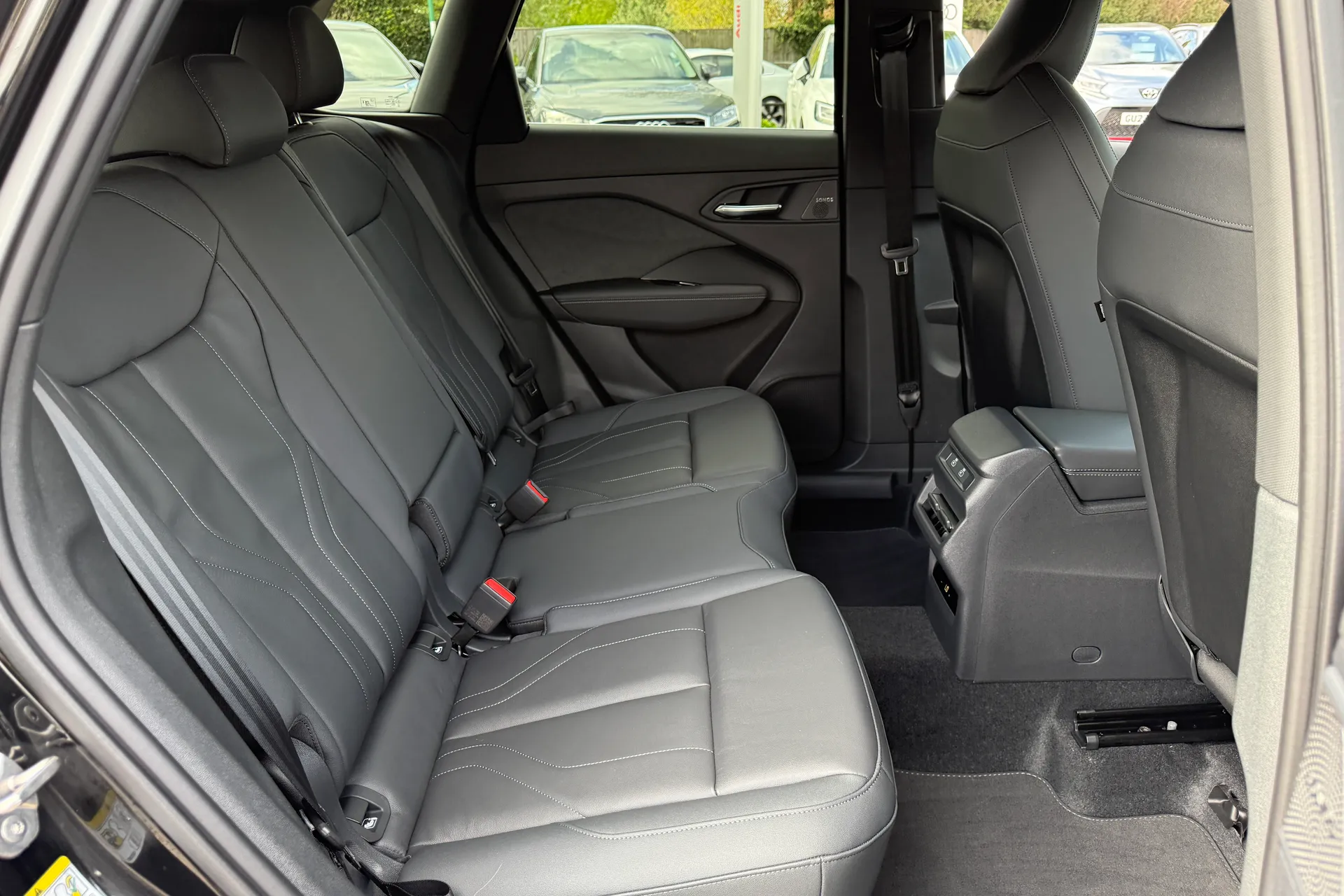 Audi Q3 thumbnail image number 49