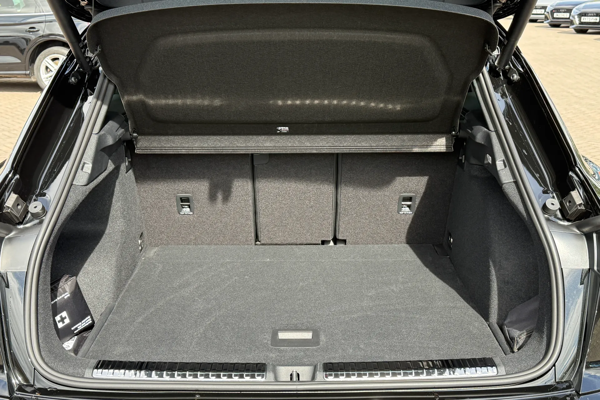 Audi Q3 thumbnail image number 39