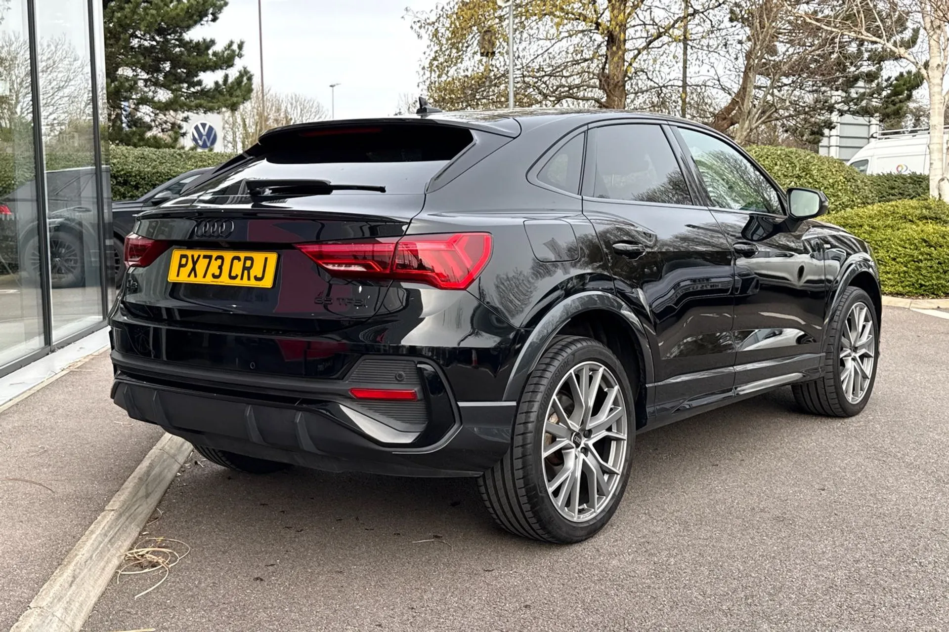 Audi Q3 thumbnail image number 12