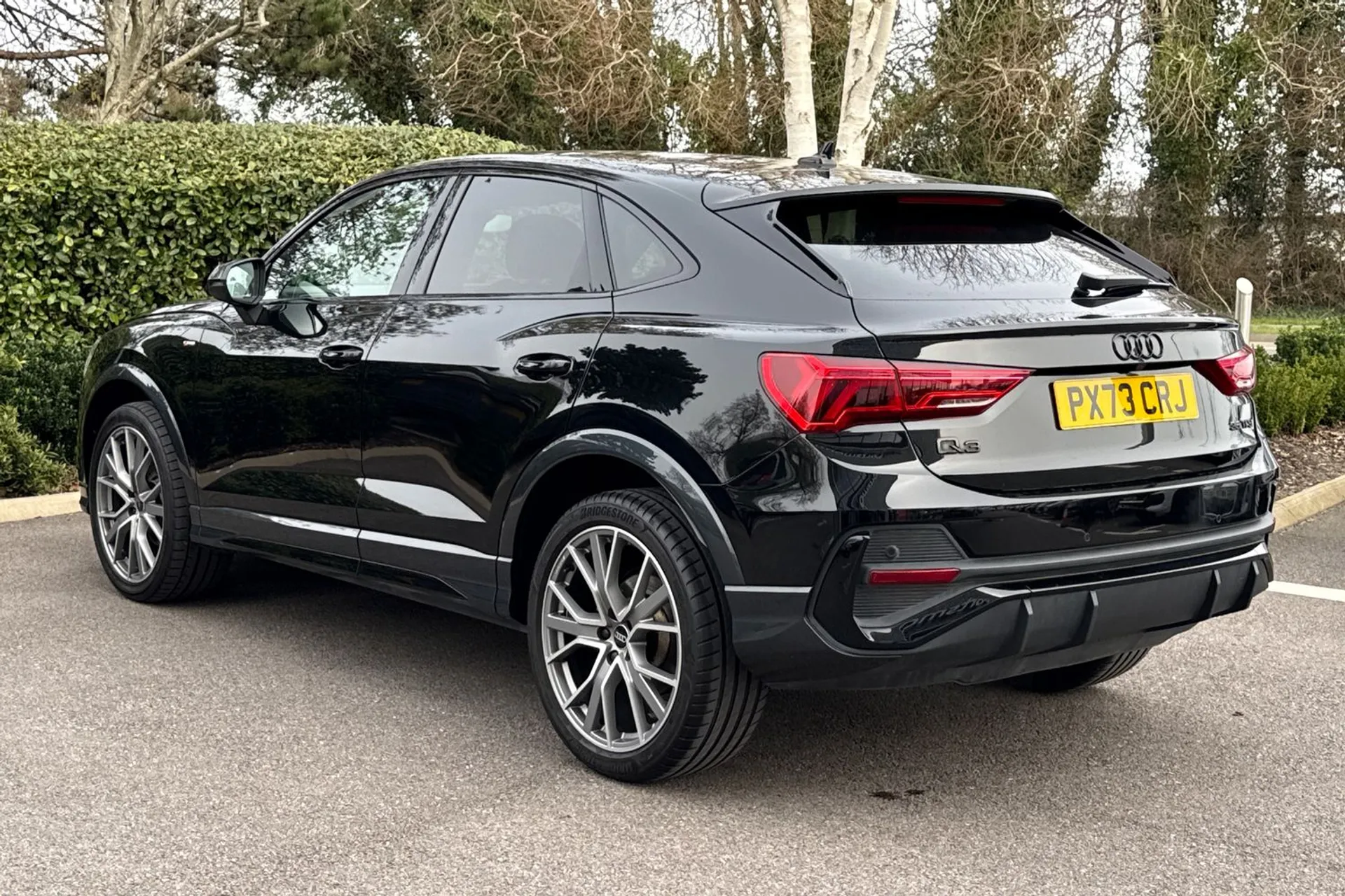 Audi Q3 thumbnail image number 14