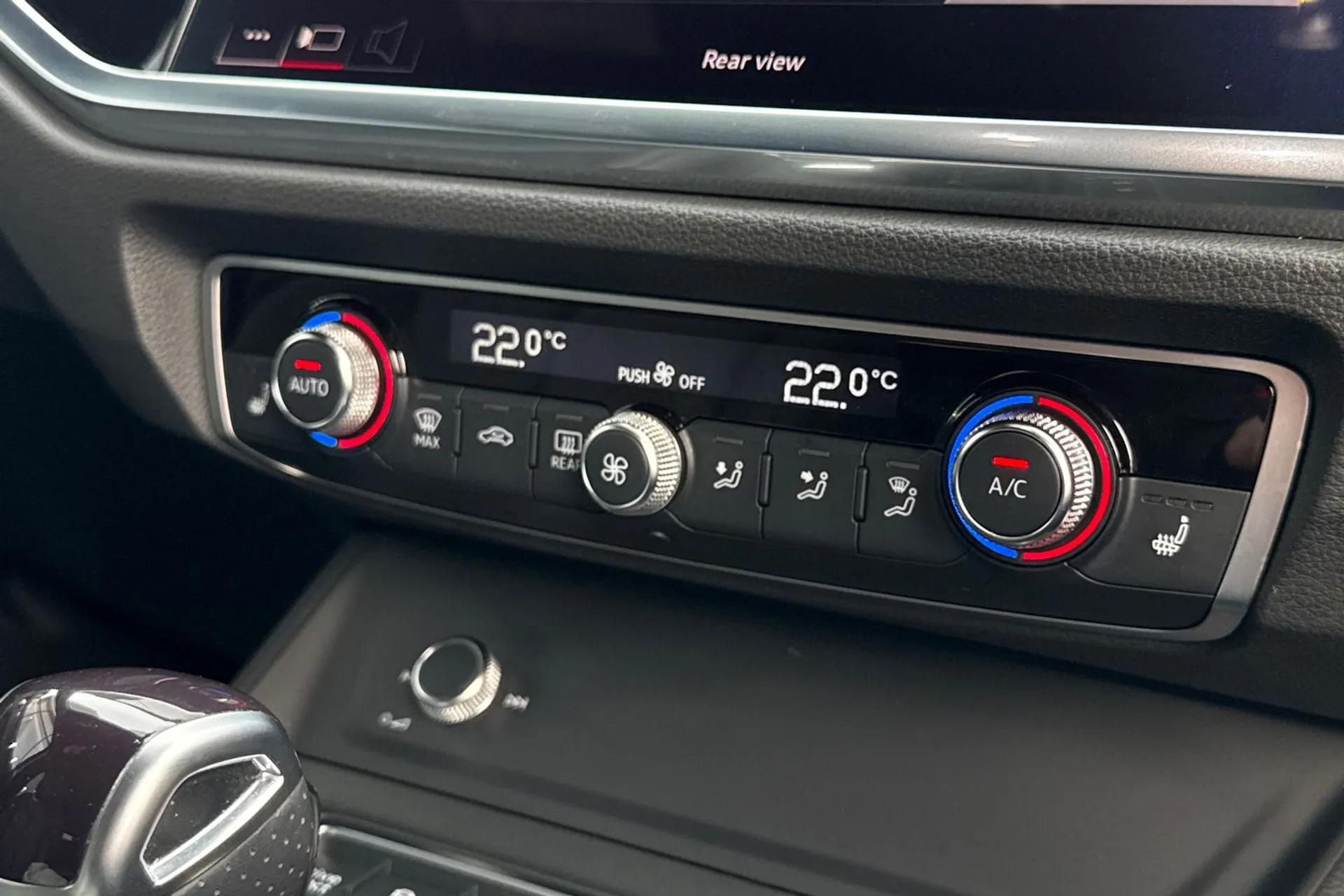 Audi Q3 thumbnail image number 13