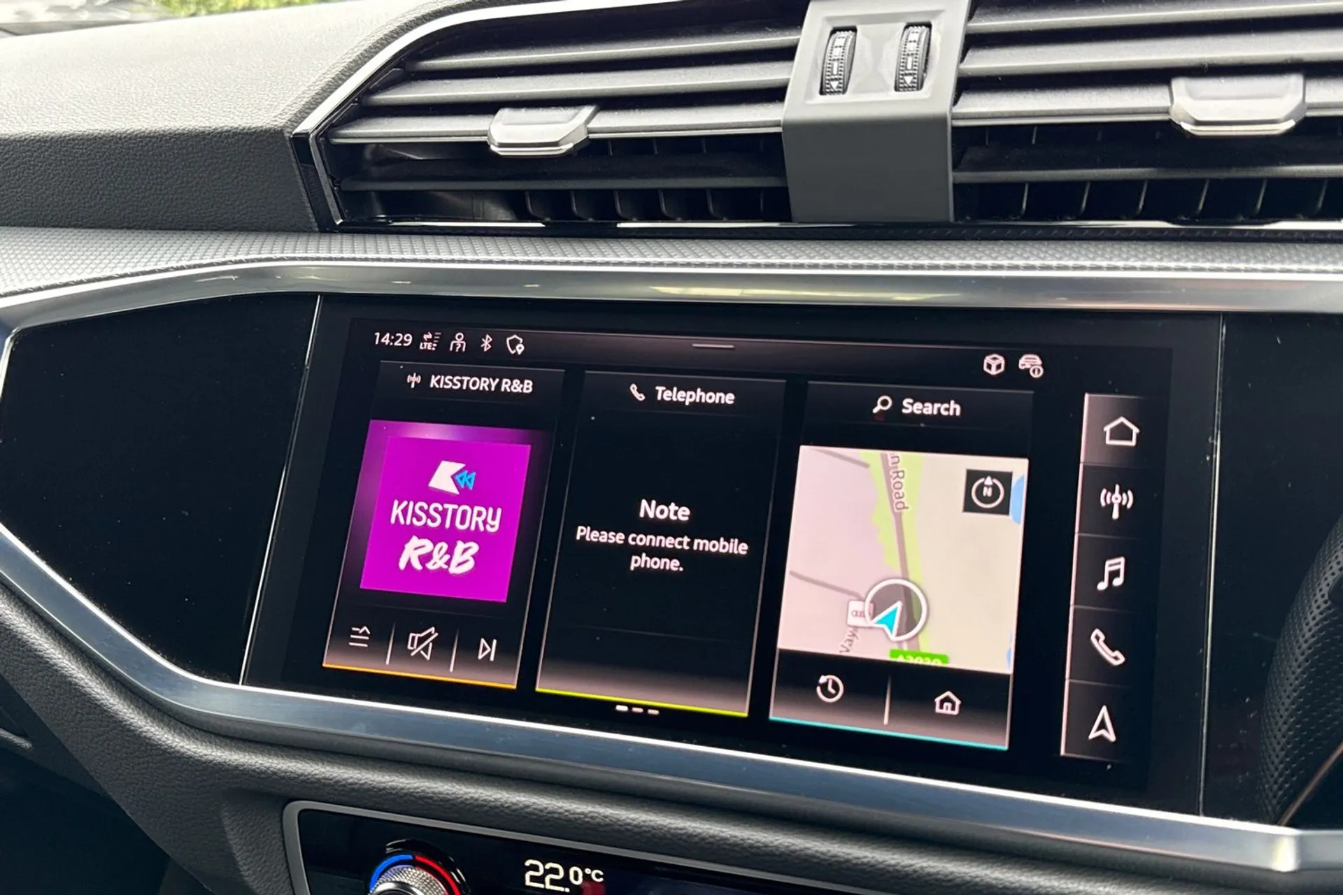 Audi Q3 thumbnail image number 26