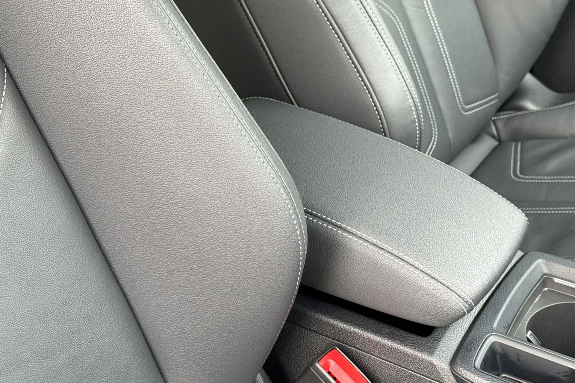 Audi Q3 thumbnail image number 48