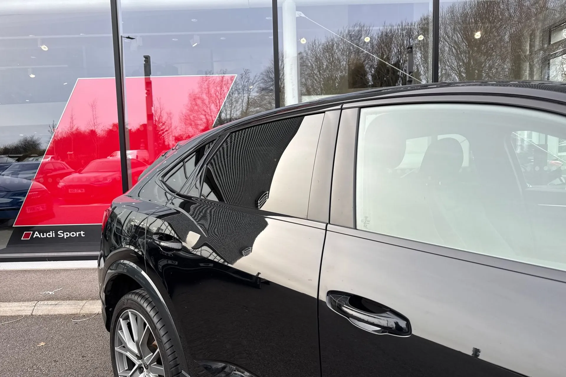 Audi Q3 thumbnail image number 23