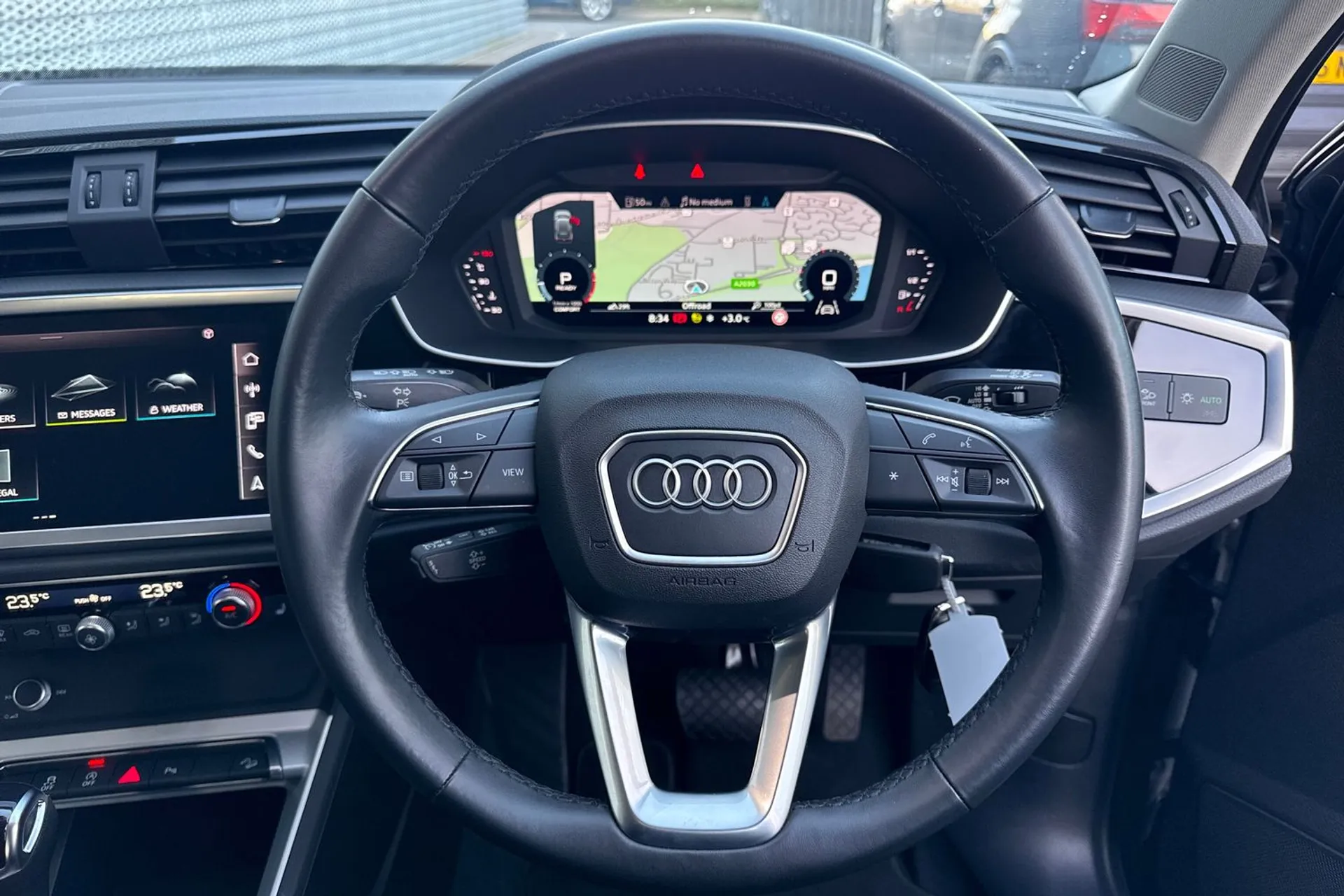 Audi Q3 thumbnail image number 8