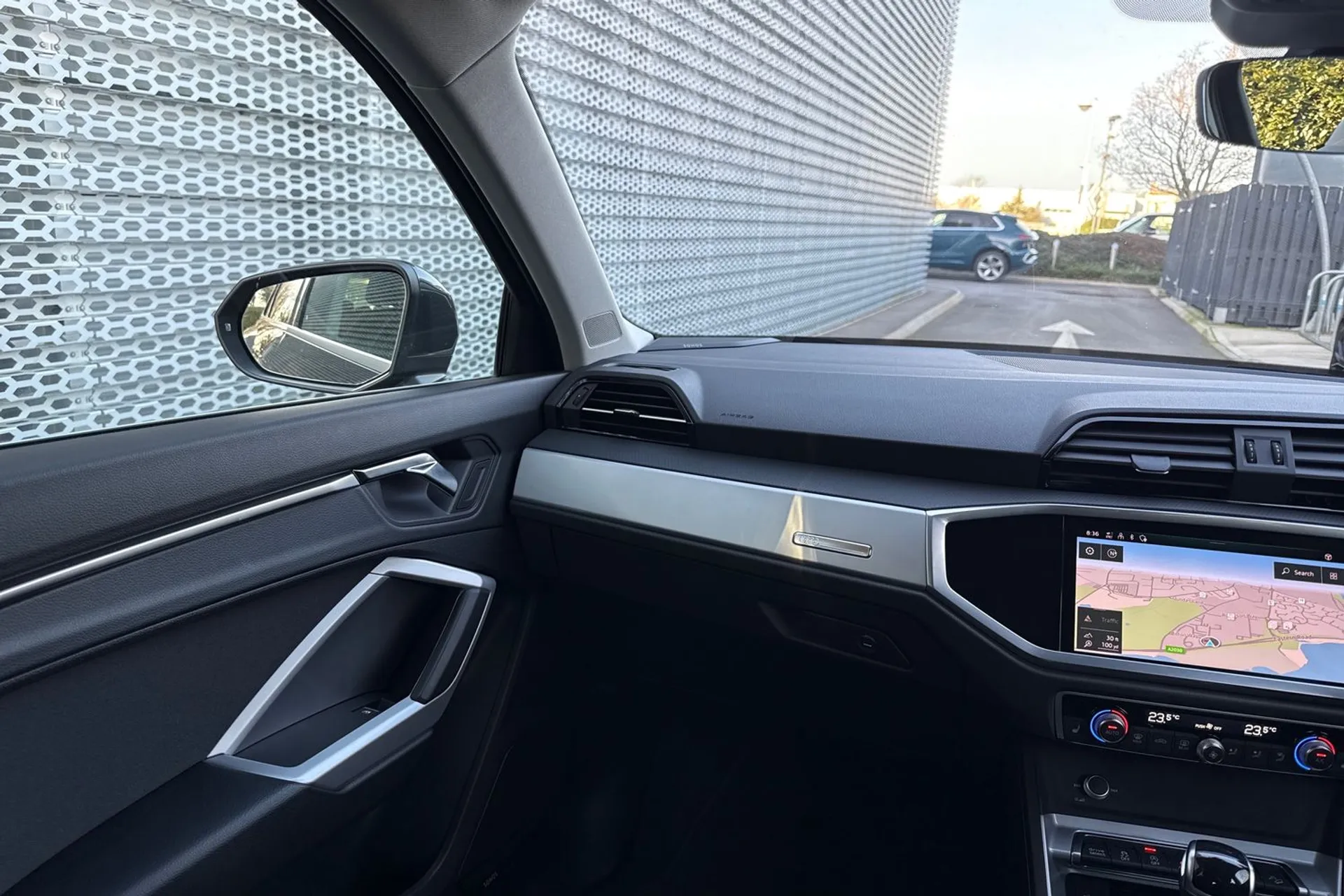 Audi Q3 thumbnail image number 52