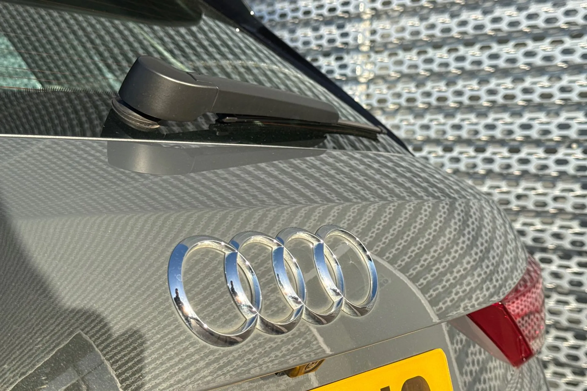 Audi Q3 thumbnail image number 32