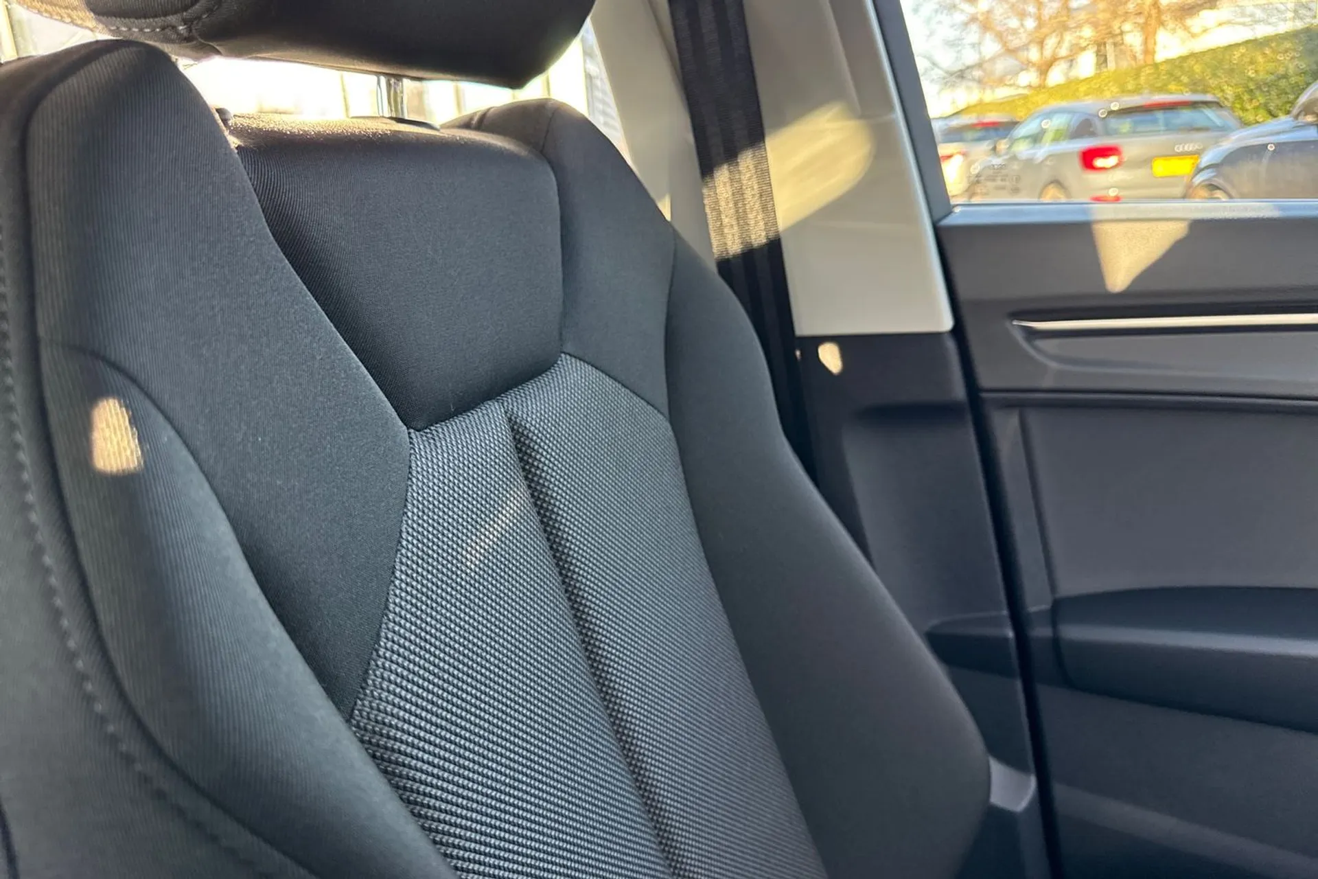 Audi Q3 thumbnail image number 46