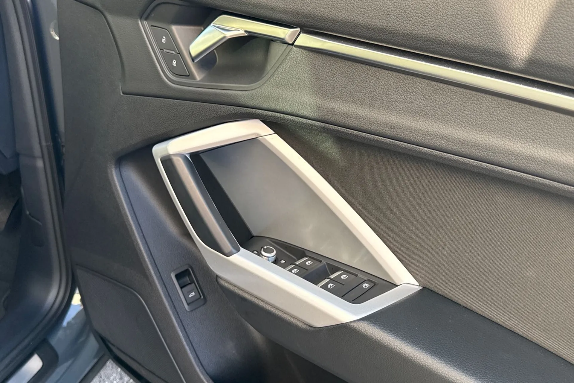 Audi Q3 thumbnail image number 42