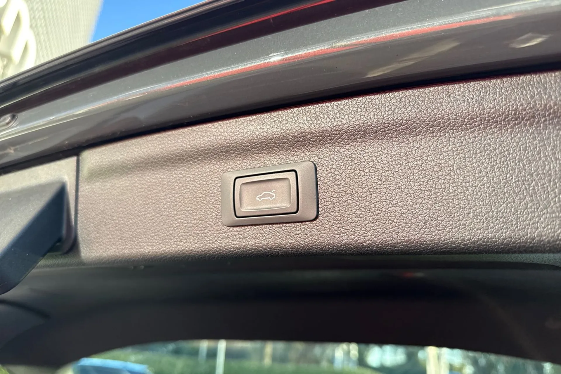 Audi Q3 thumbnail image number 36