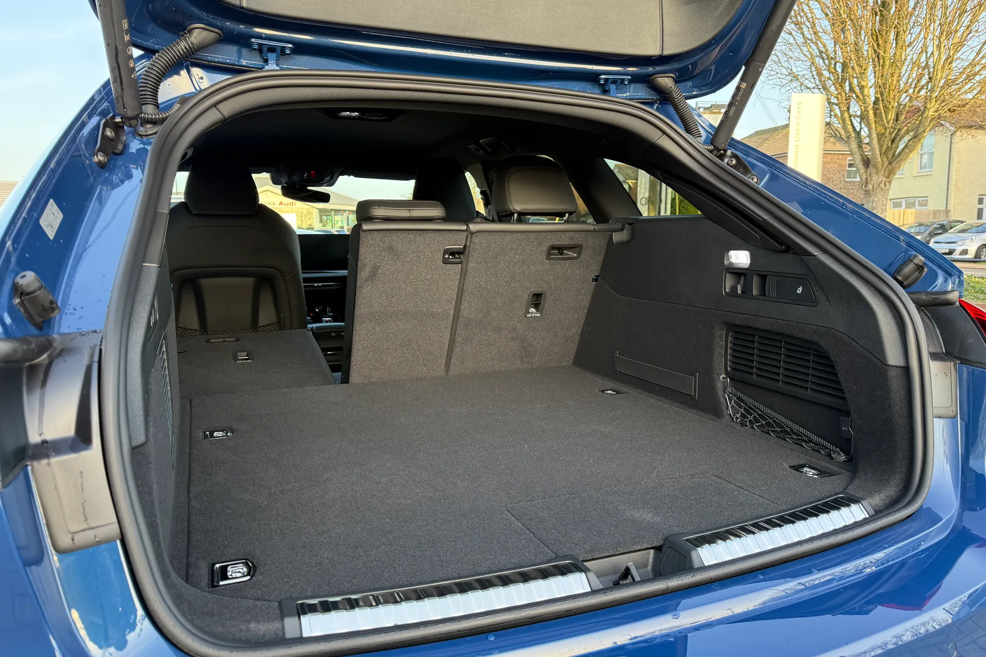 Audi A5 thumbnail image number 36