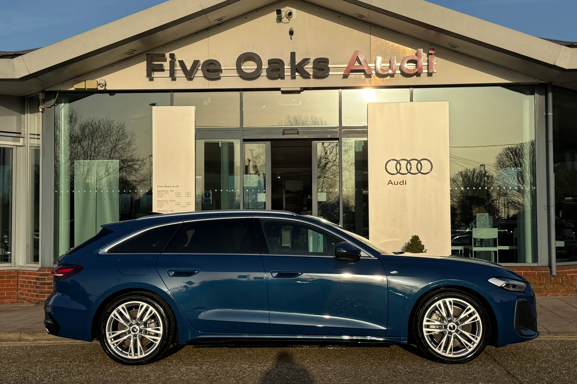 Audi A5 thumbnail image number 2