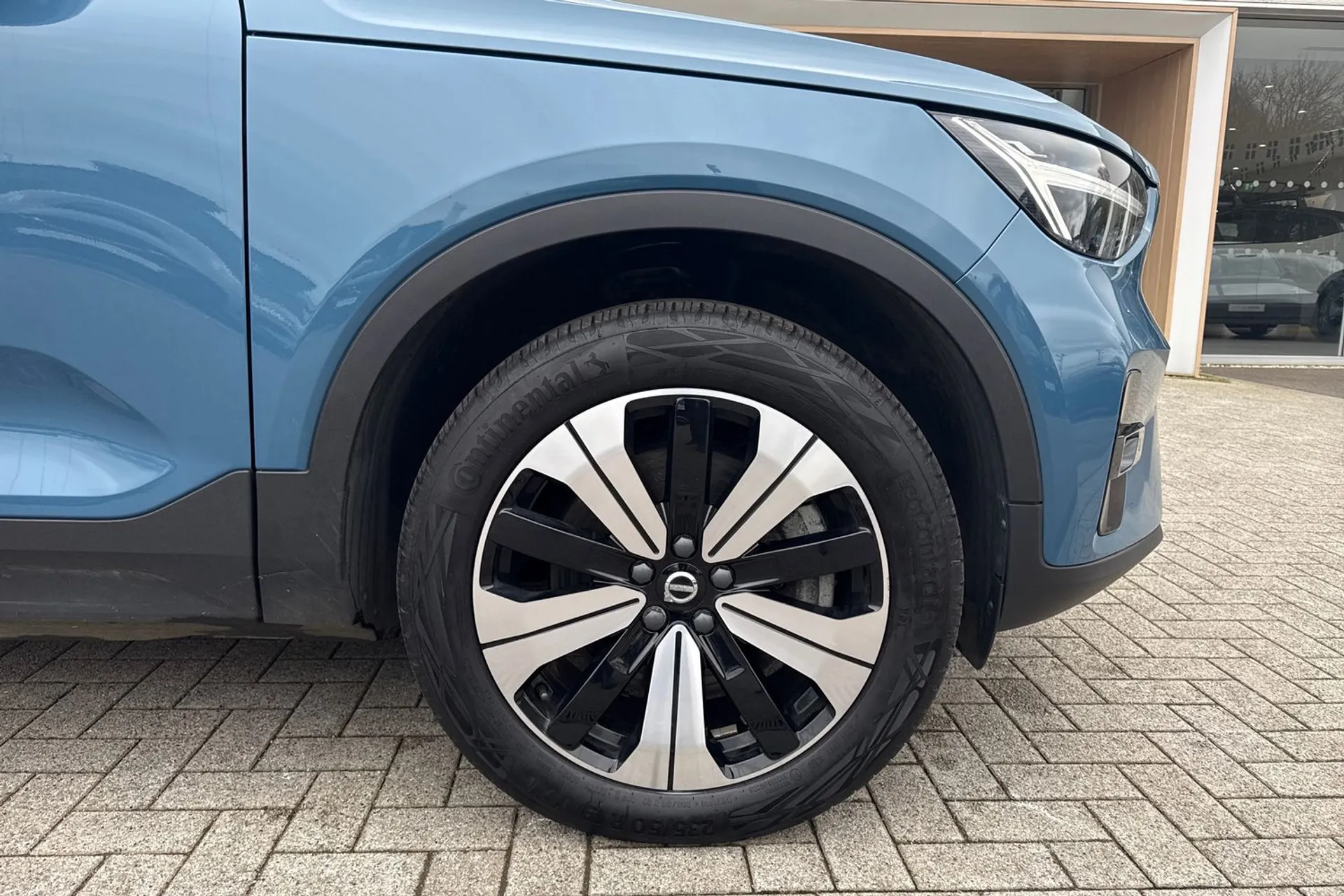 Volvo C40 thumbnail image number 14