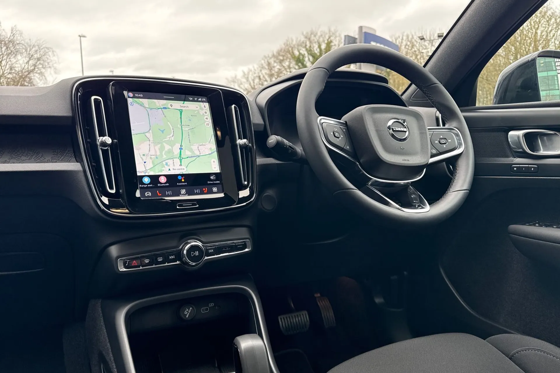 Volvo C40 thumbnail image number 35