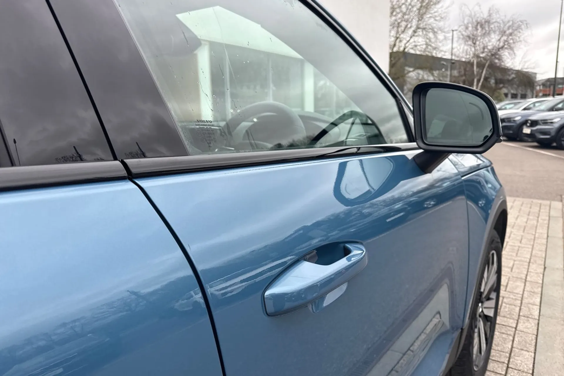 Volvo C40 thumbnail image number 17