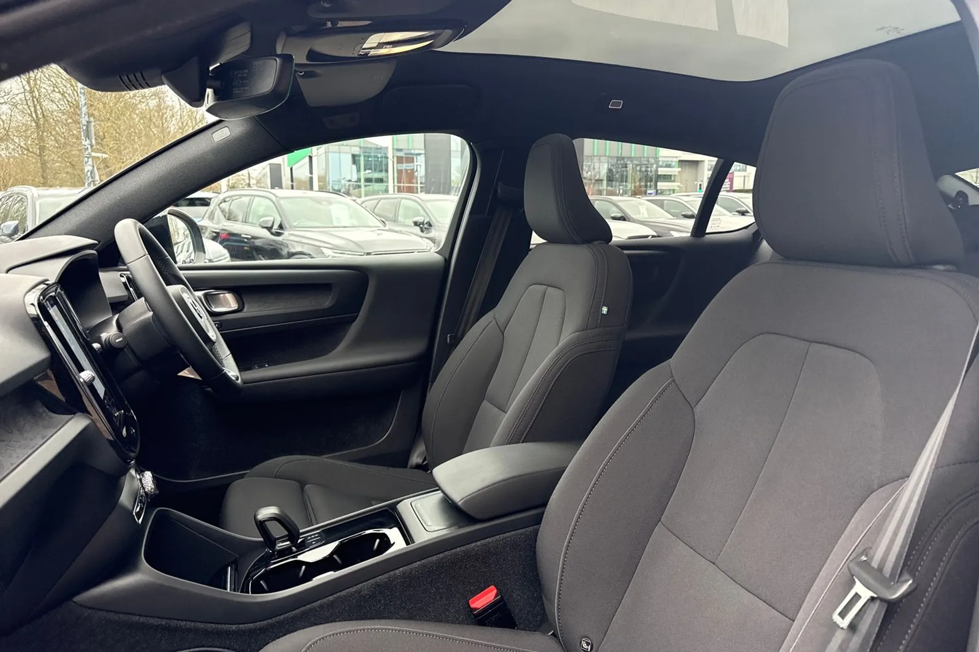 Volvo C40 thumbnail image number 28