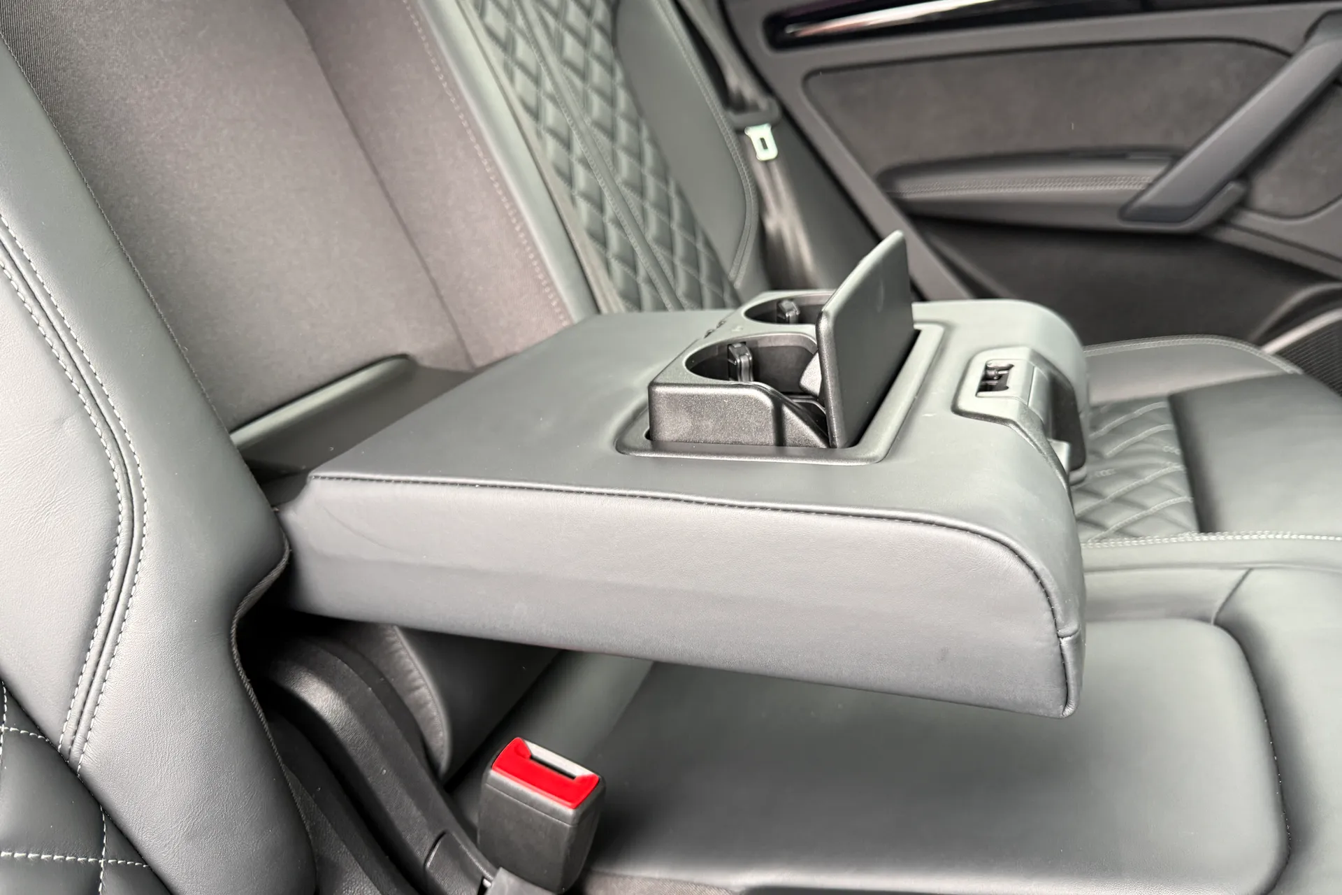 Audi Q5 thumbnail image number 46