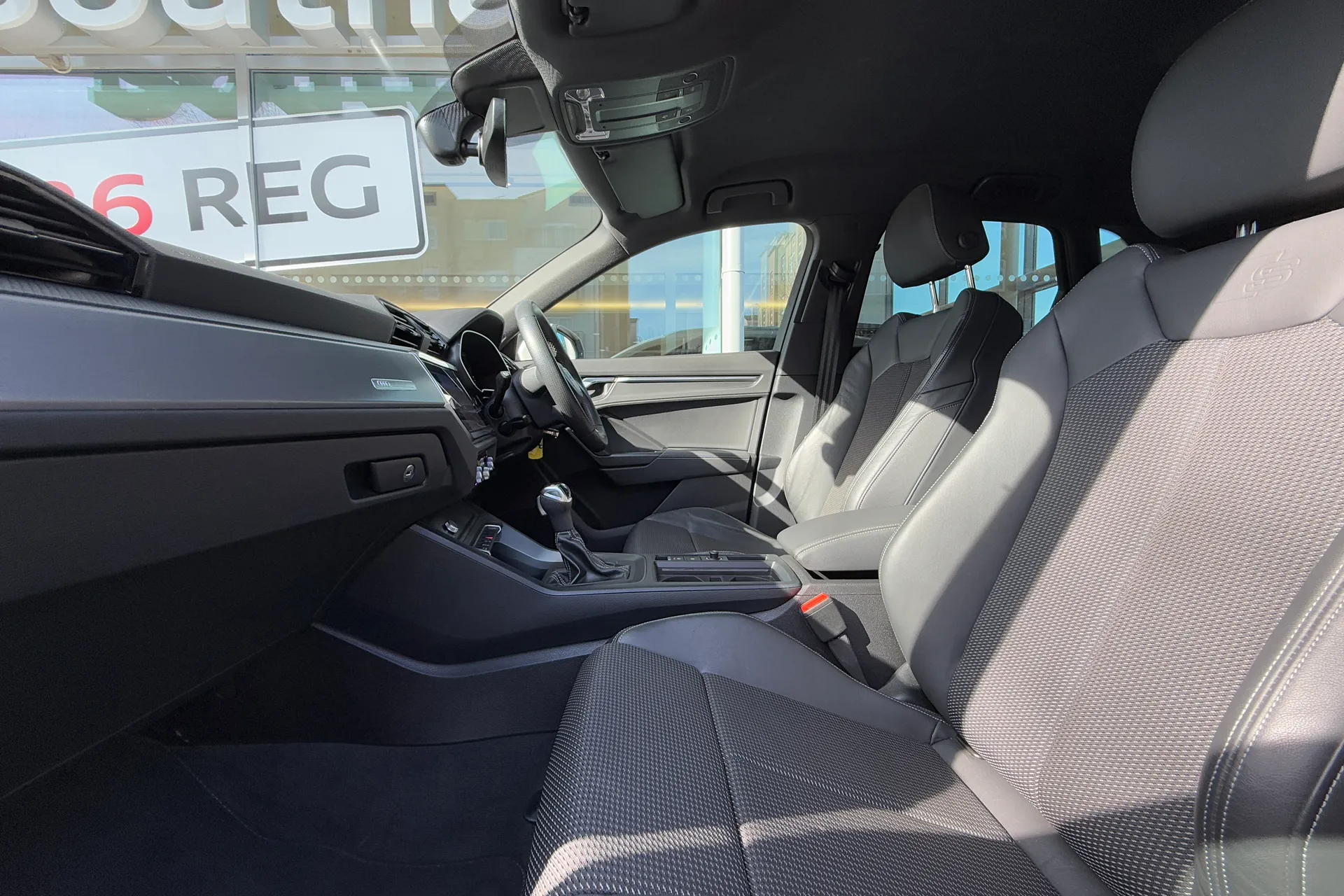 Audi Q3 thumbnail image number 48