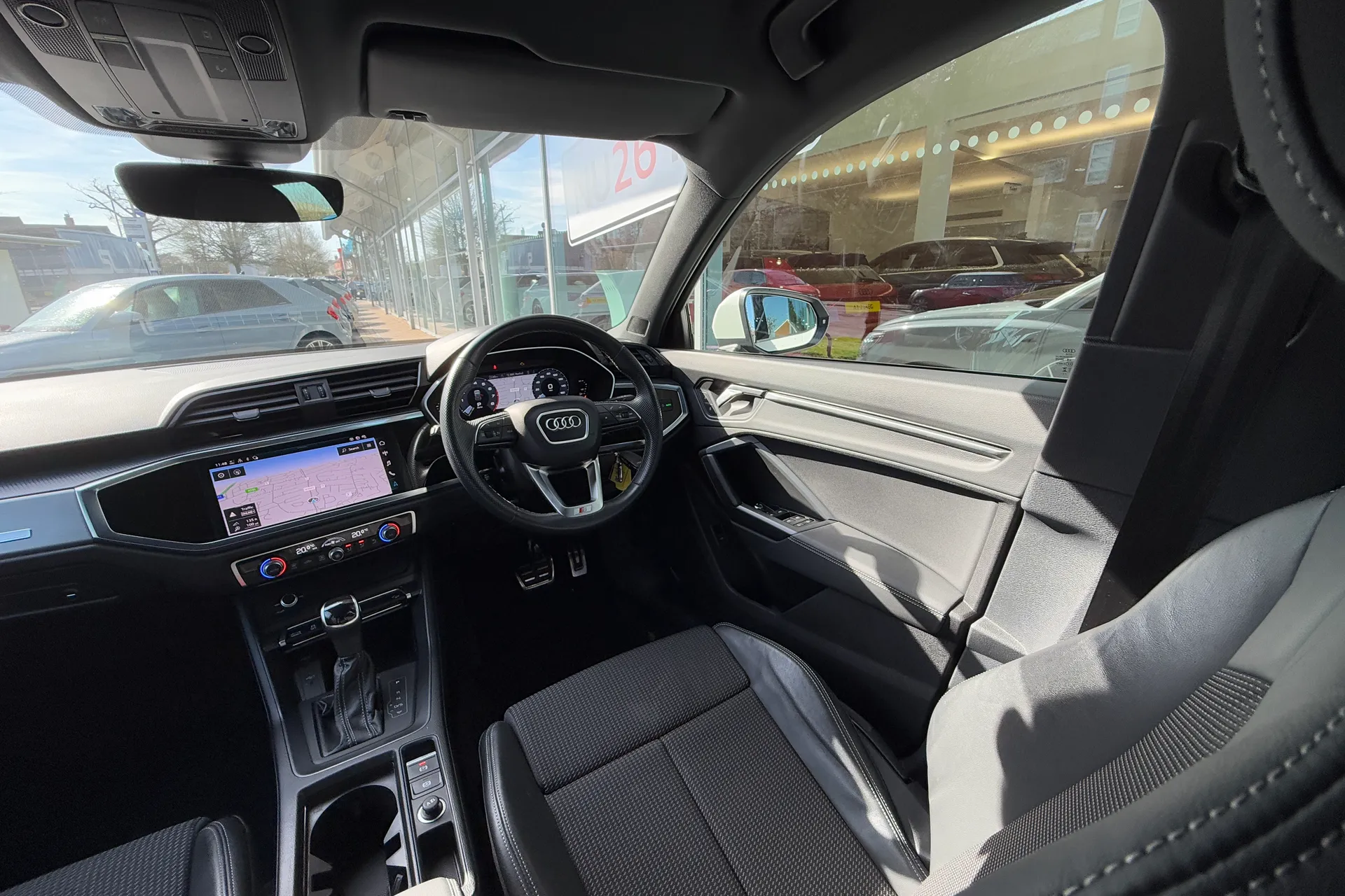 Audi Q3 thumbnail image number 40