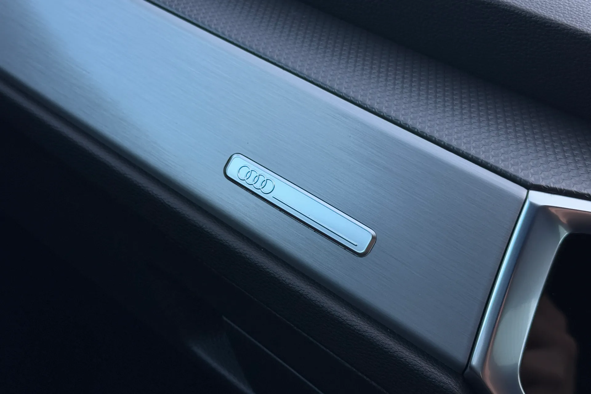 Audi Q3 thumbnail image number 27