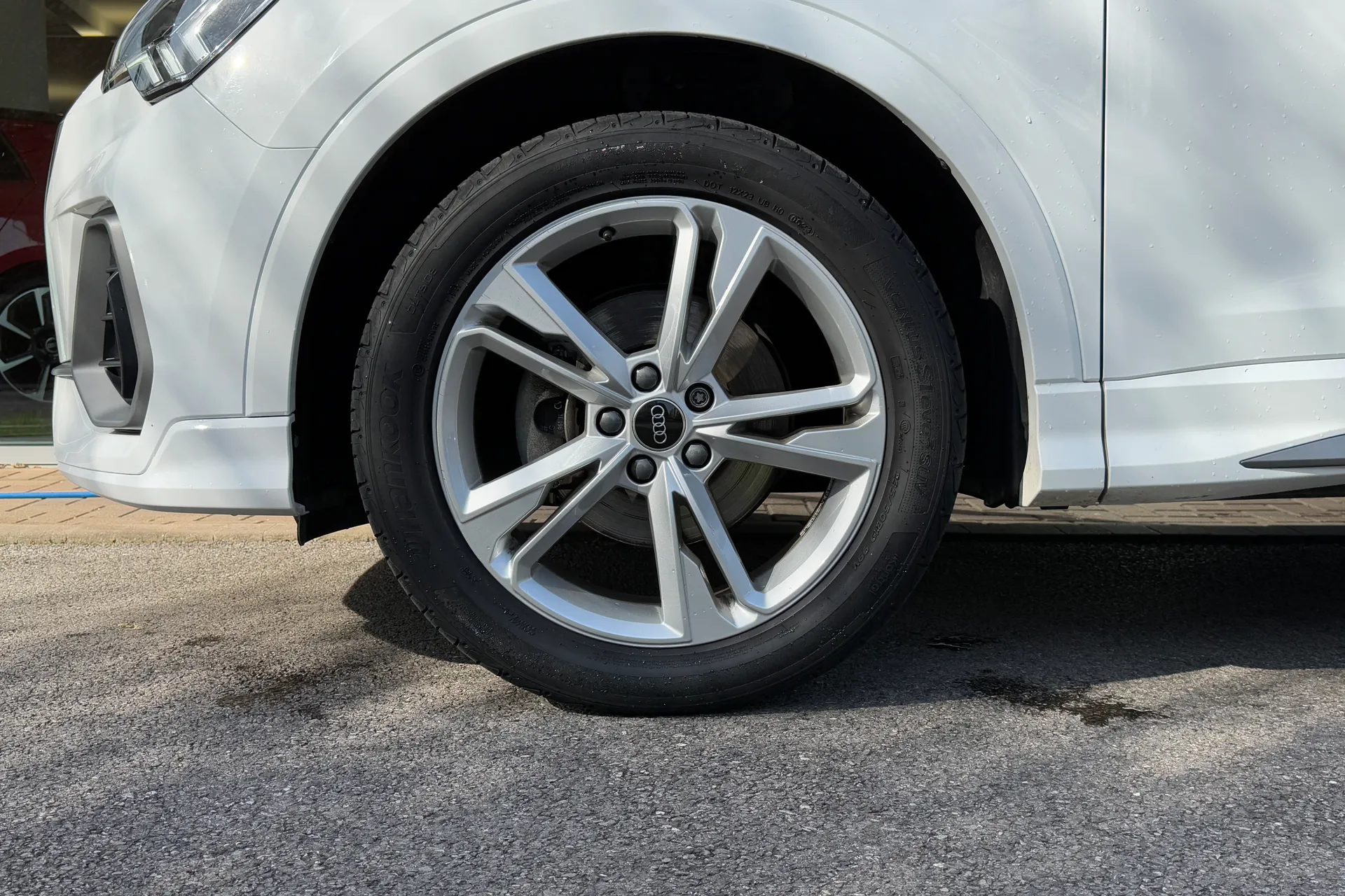 Audi Q3 thumbnail image number 8