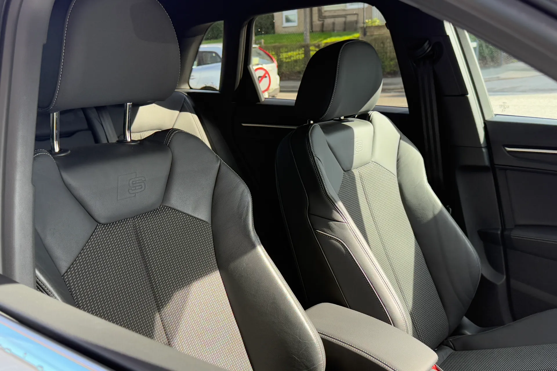 Audi Q3 thumbnail image number 33