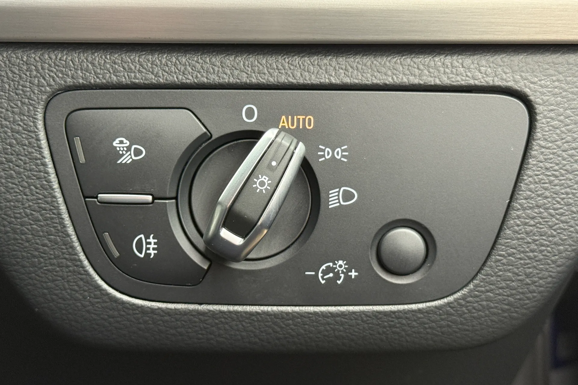 Audi Q5 thumbnail image number 24