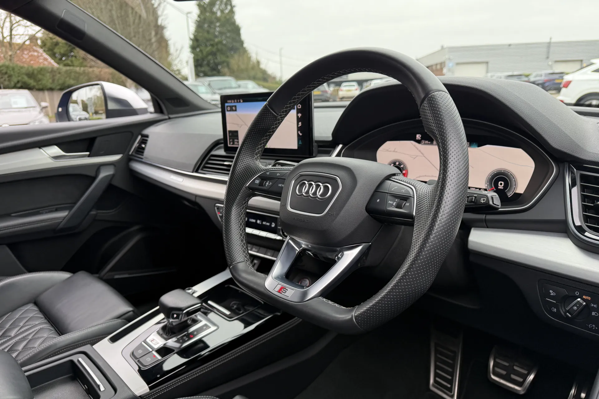 Audi Q5 thumbnail image number 29