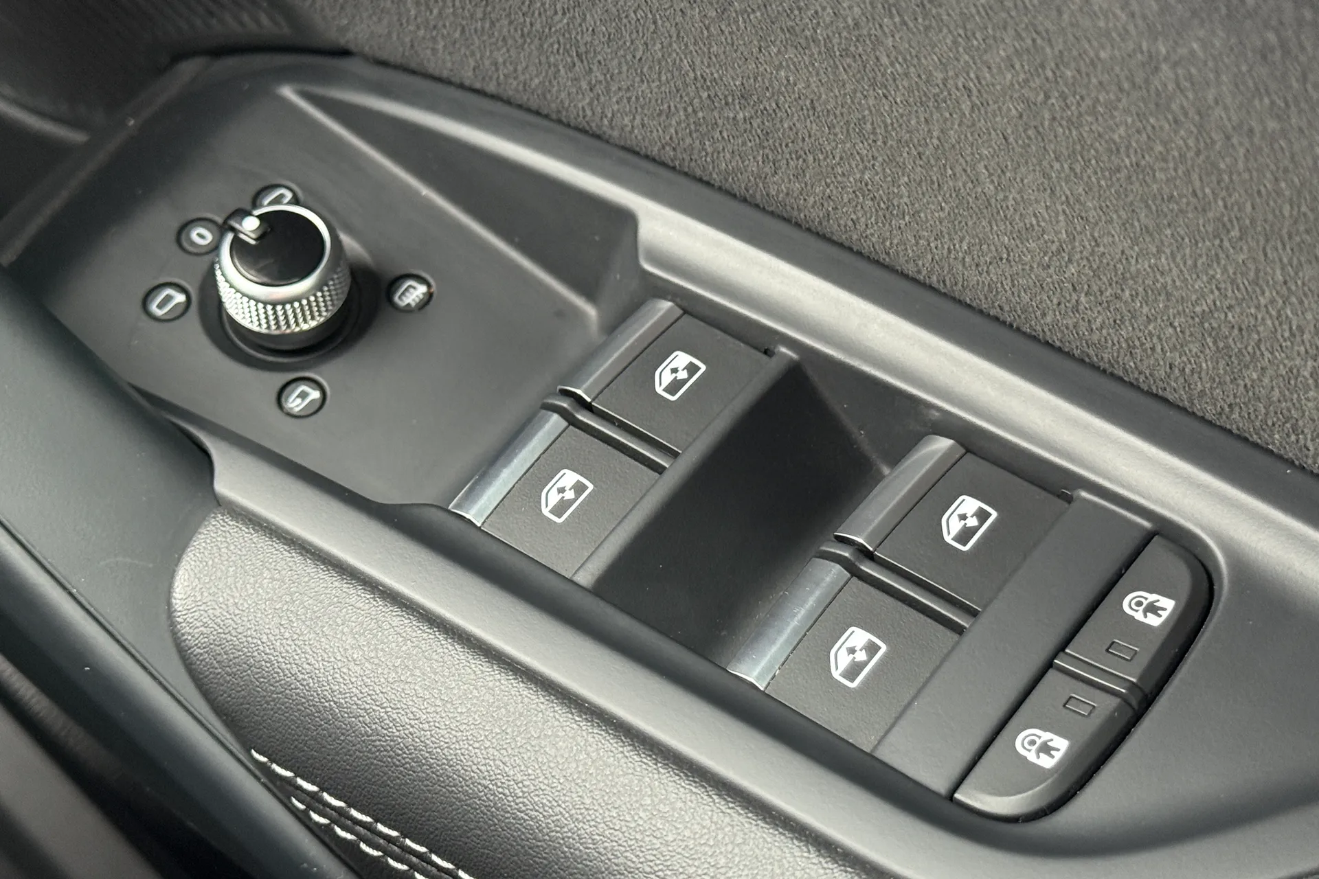 Audi Q5 thumbnail image number 20