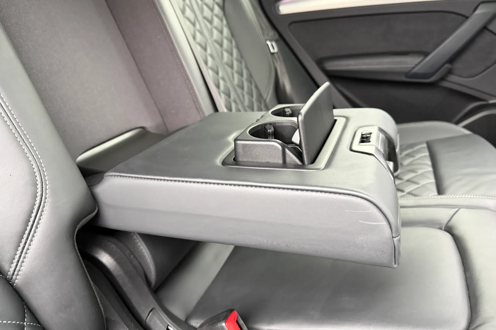 Audi Q5 thumbnail image number 47