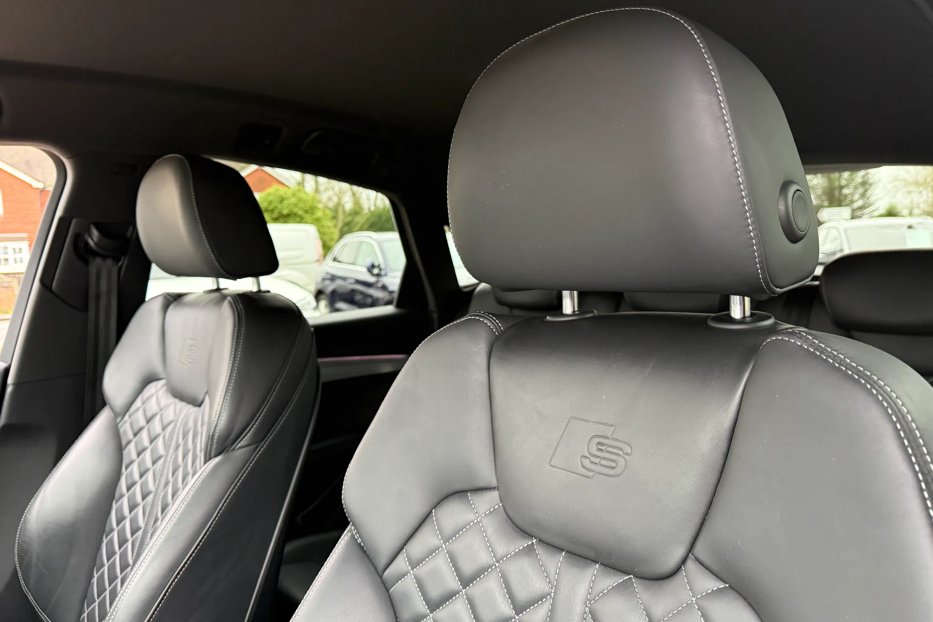 Audi Q5 thumbnail image number 32