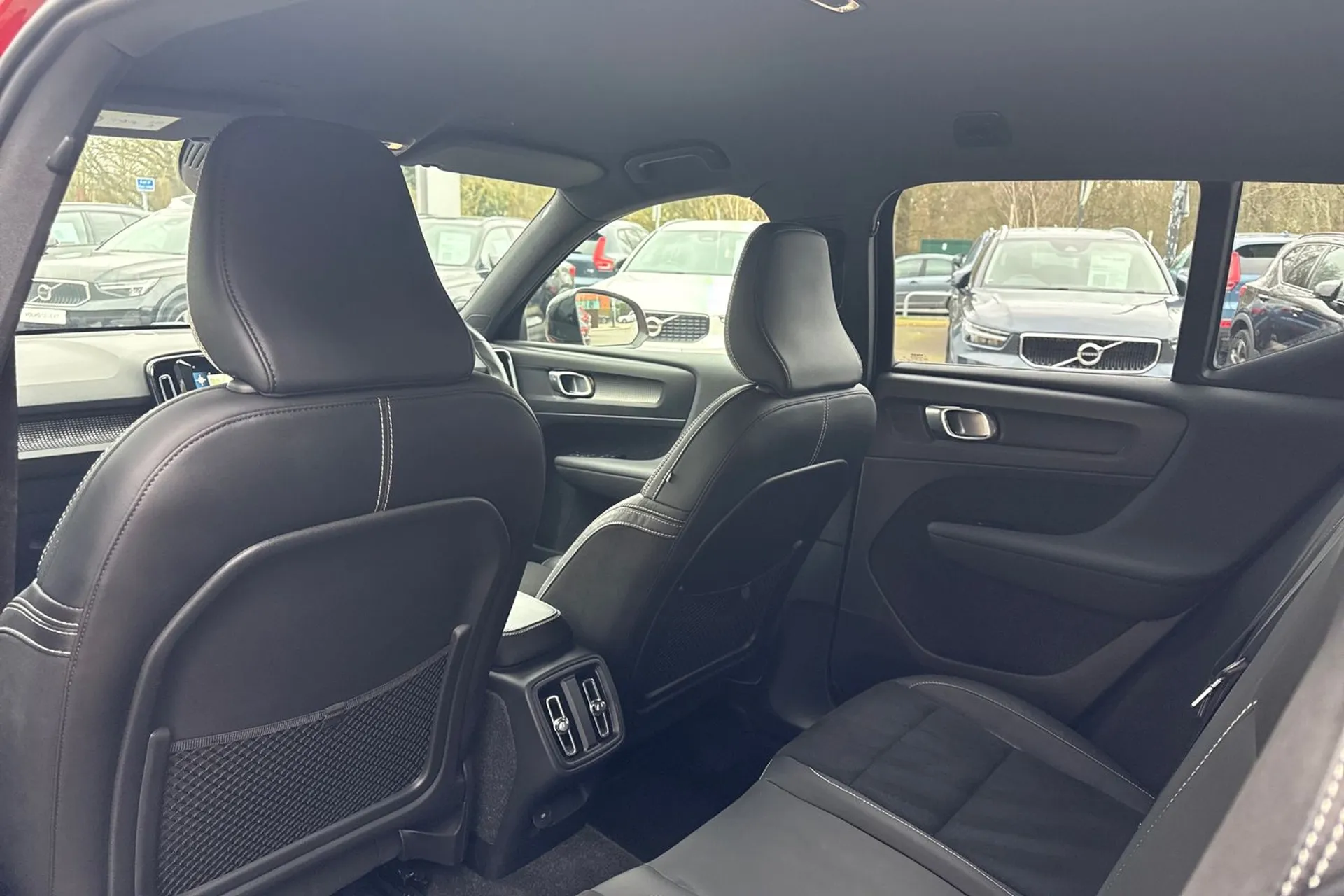 Volvo XC40 thumbnail image number 31