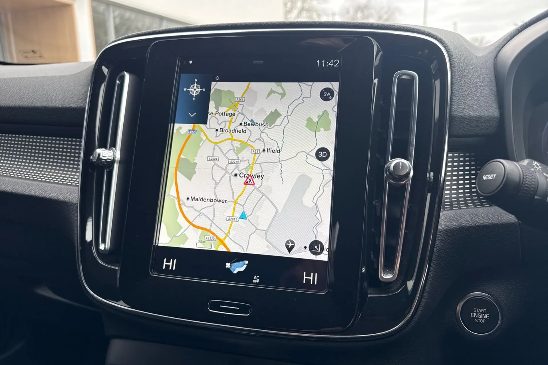 Volvo XC40 thumbnail image number 5