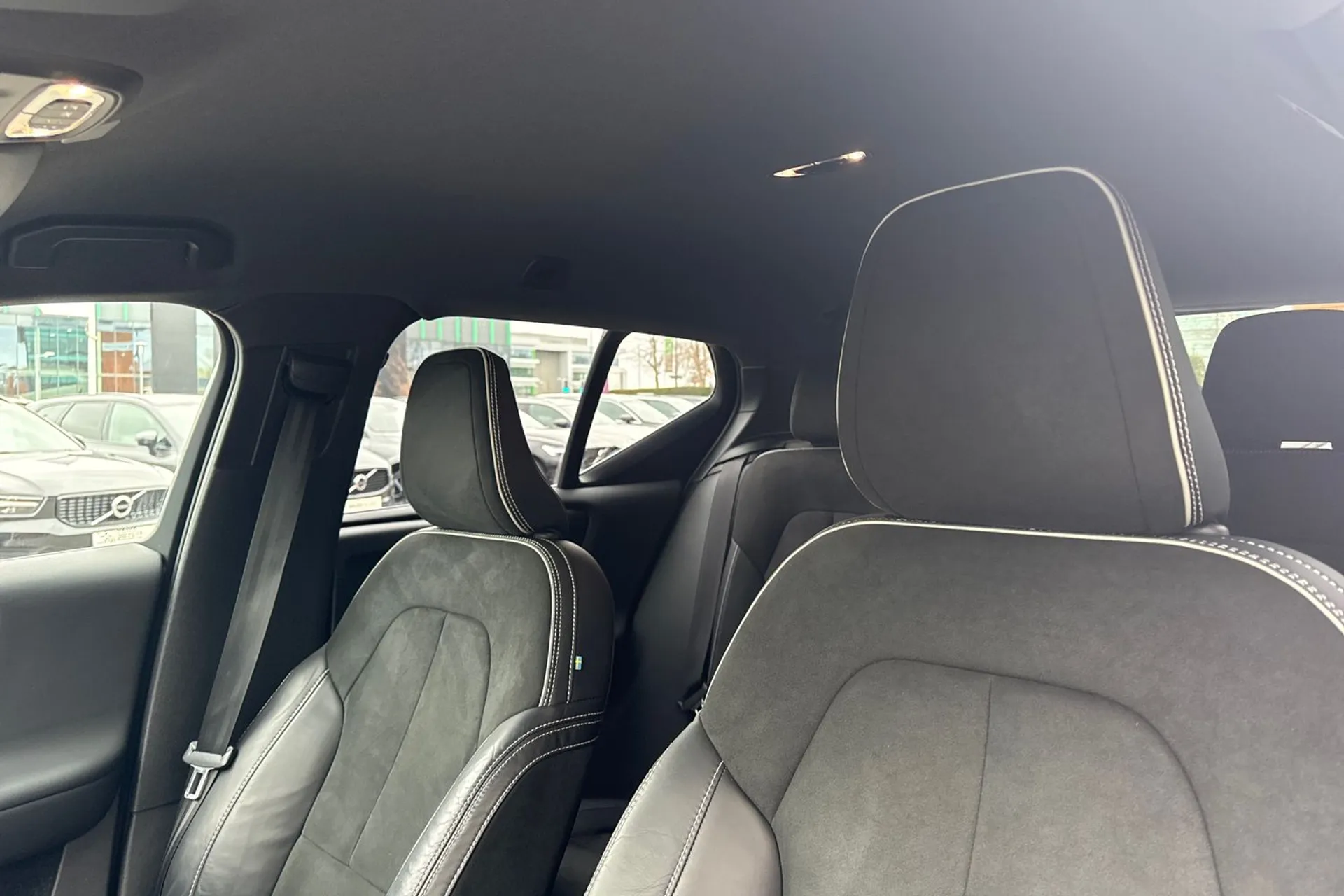 Volvo XC40 thumbnail image number 29