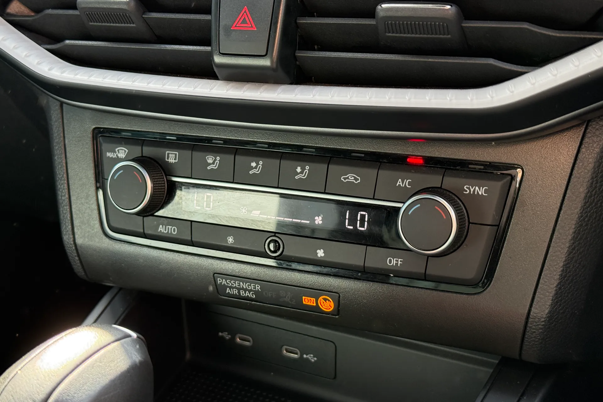 SEAT IBIZA thumbnail image number 11