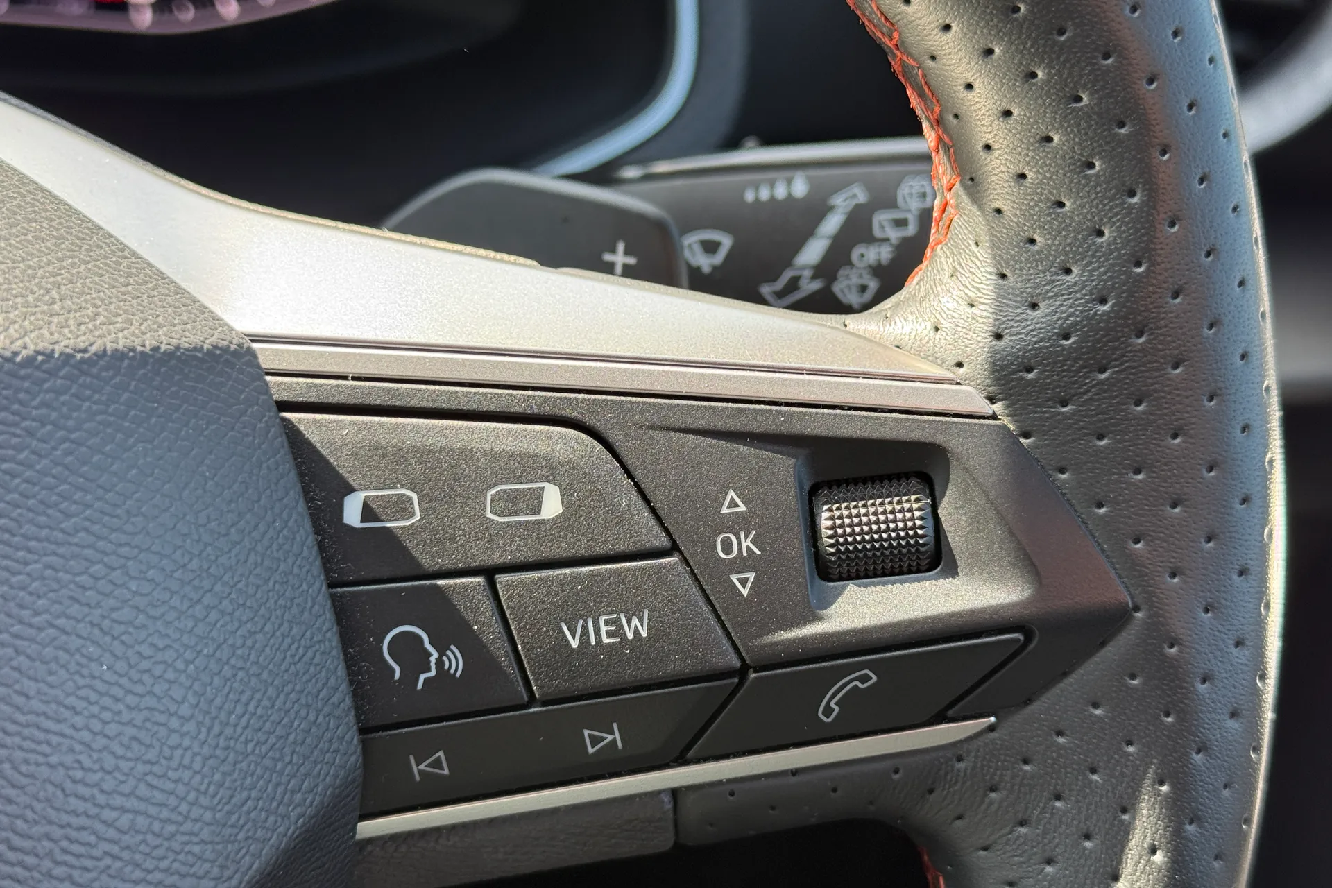 SEAT IBIZA thumbnail image number 16