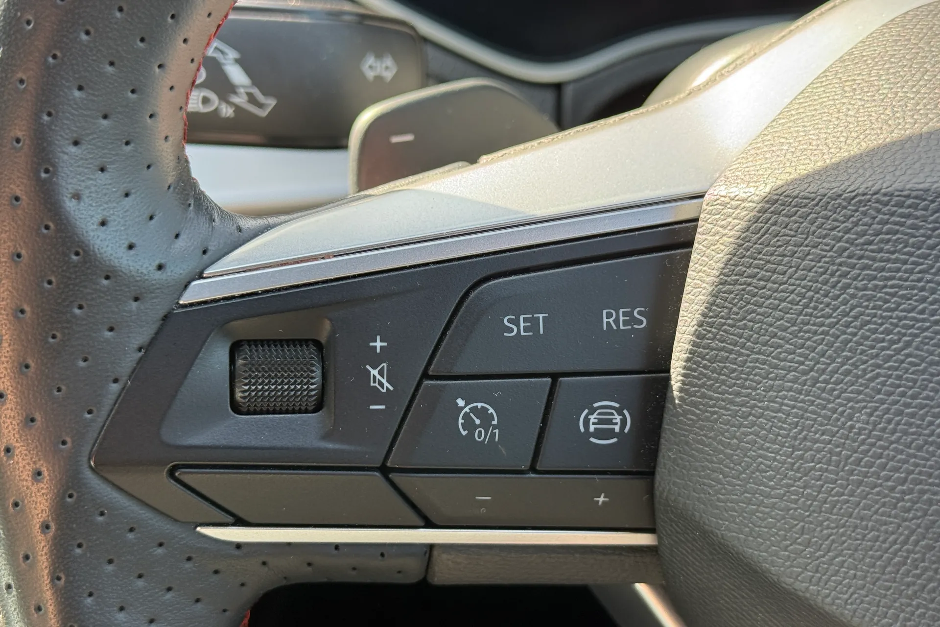 SEAT IBIZA thumbnail image number 15
