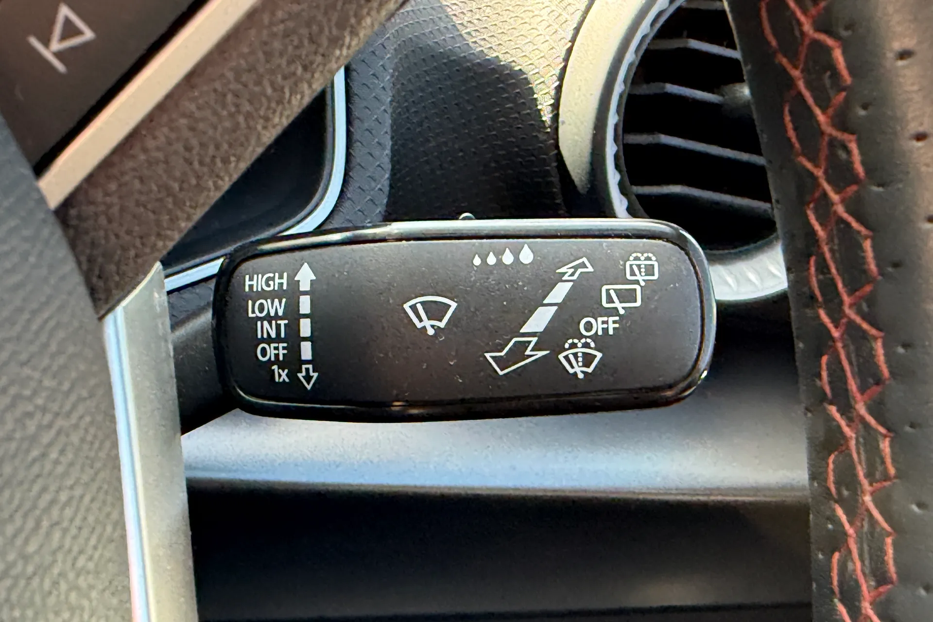 SEAT IBIZA thumbnail image number 13