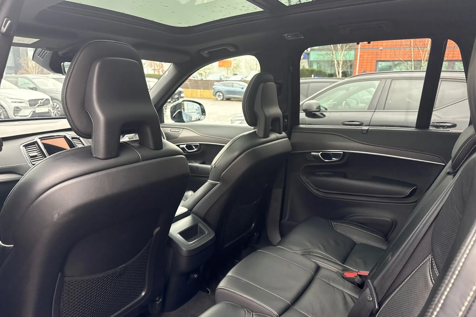 Volvo XC90 thumbnail image number 31