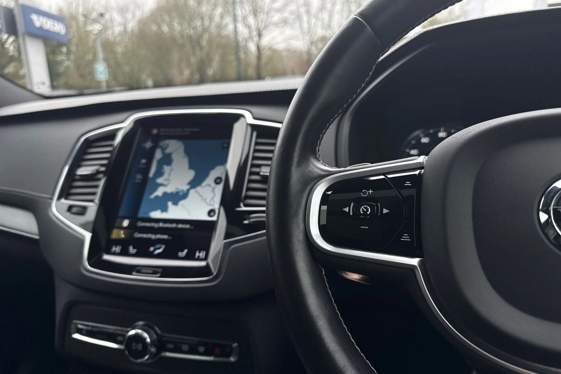 Volvo XC90 thumbnail image number 36