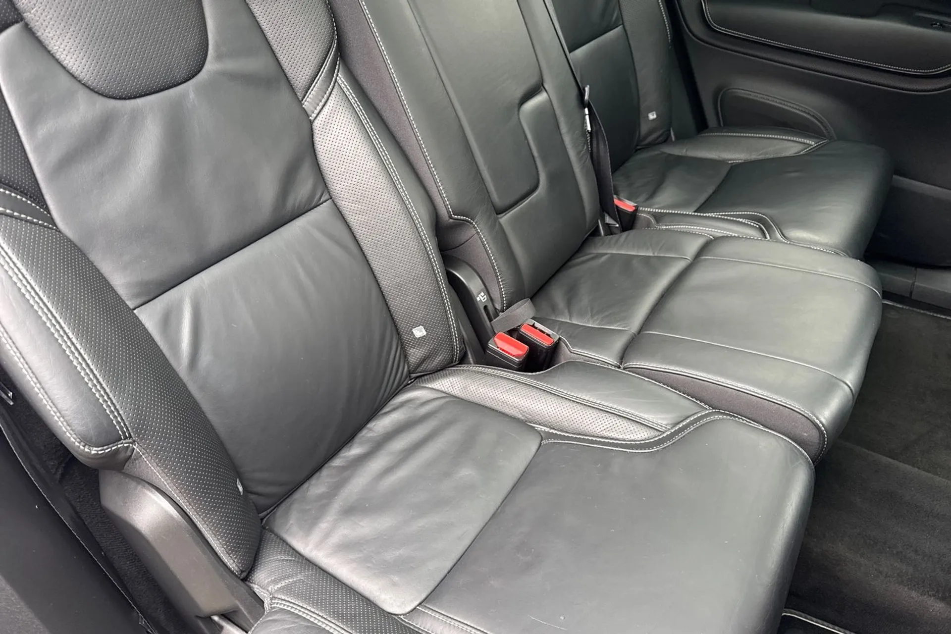 Volvo XC90 thumbnail image number 25