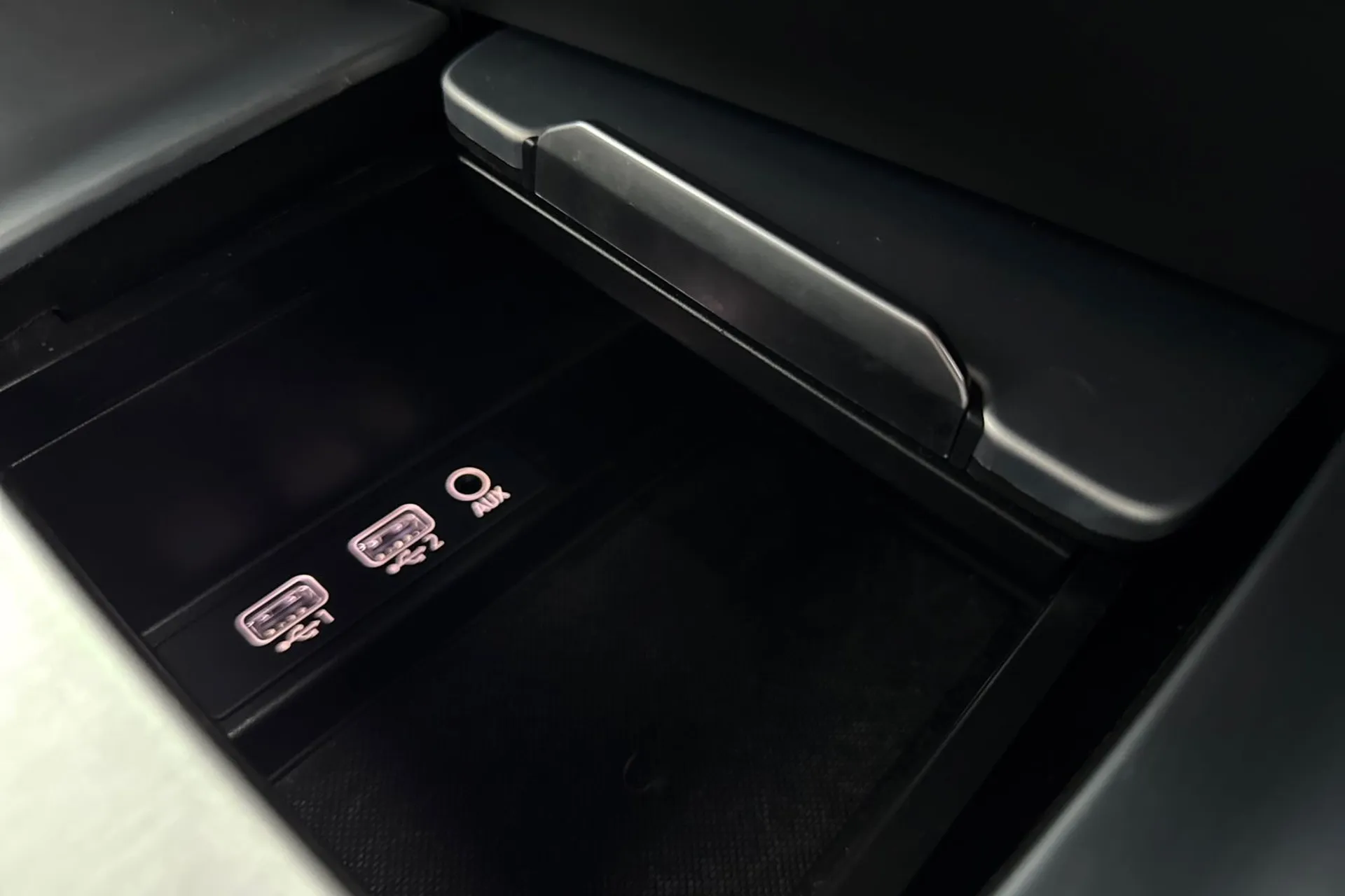 Audi TT thumbnail image number 25