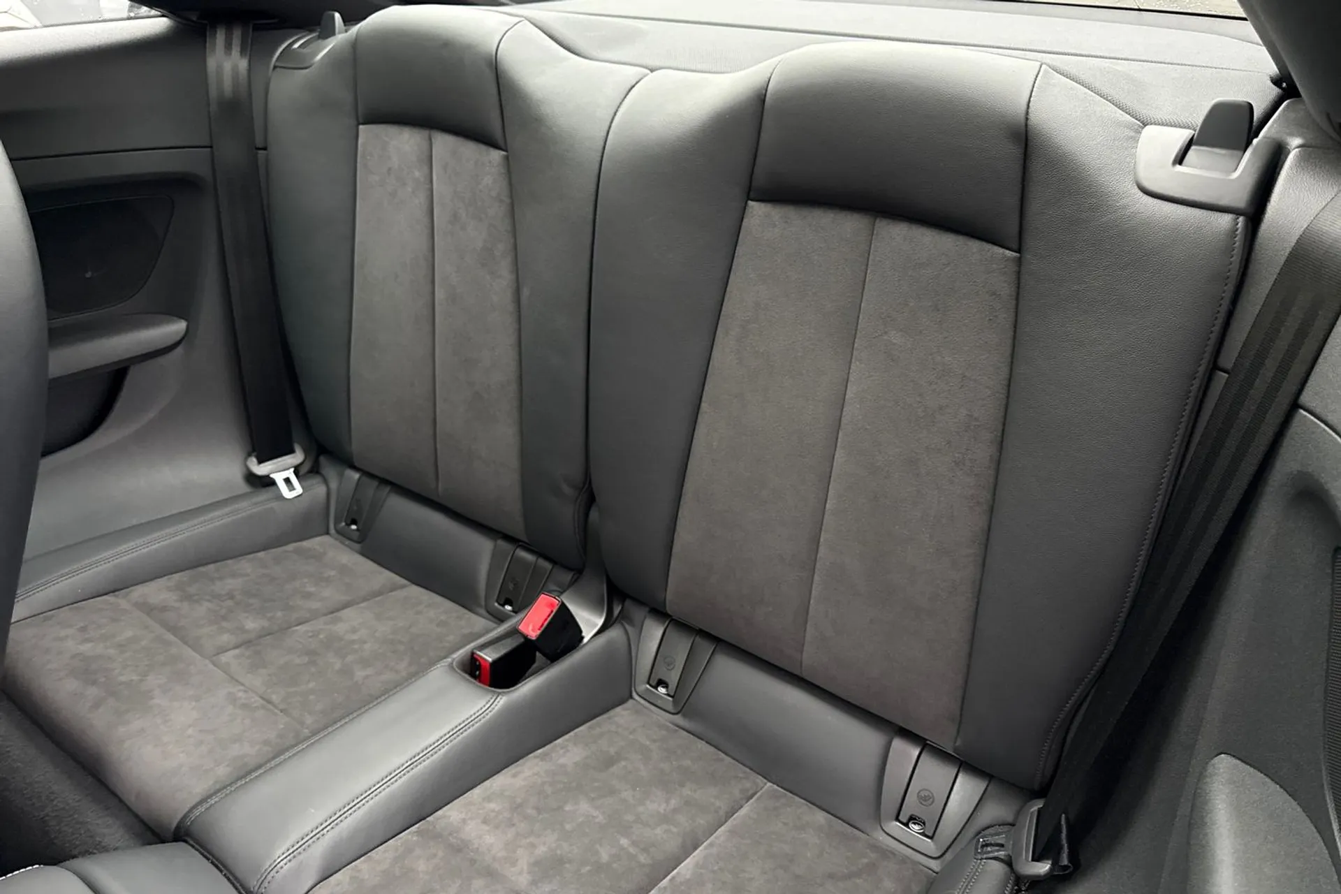 Audi TT thumbnail image number 45