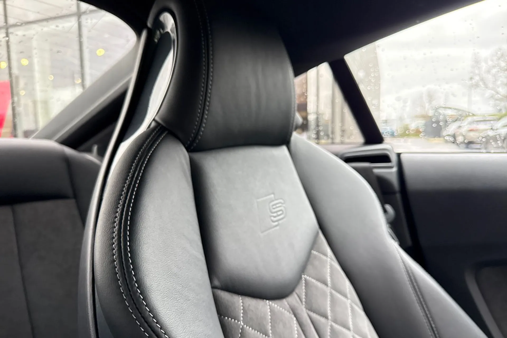 Audi TT thumbnail image number 21