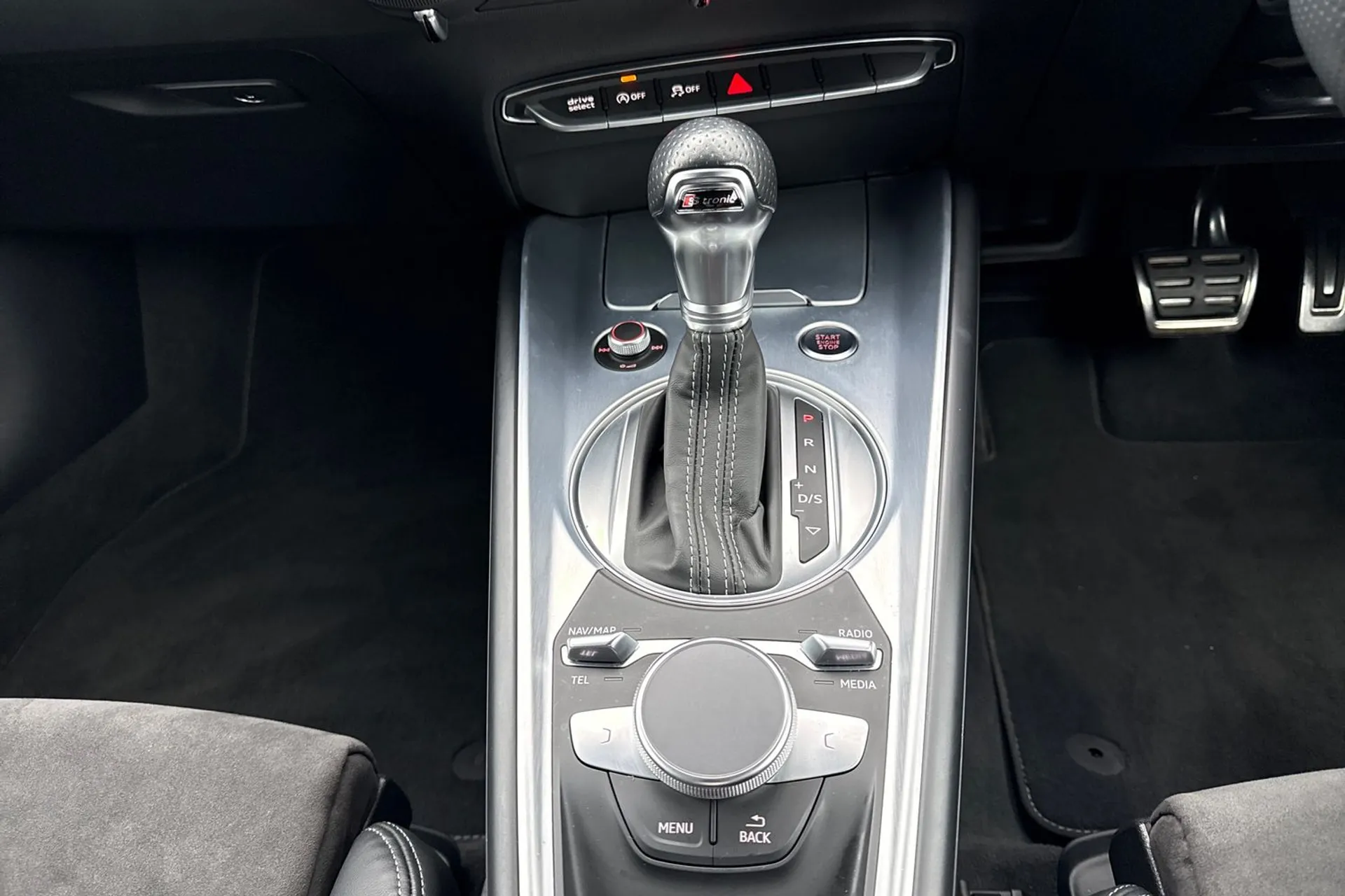 Audi TT thumbnail image number 42