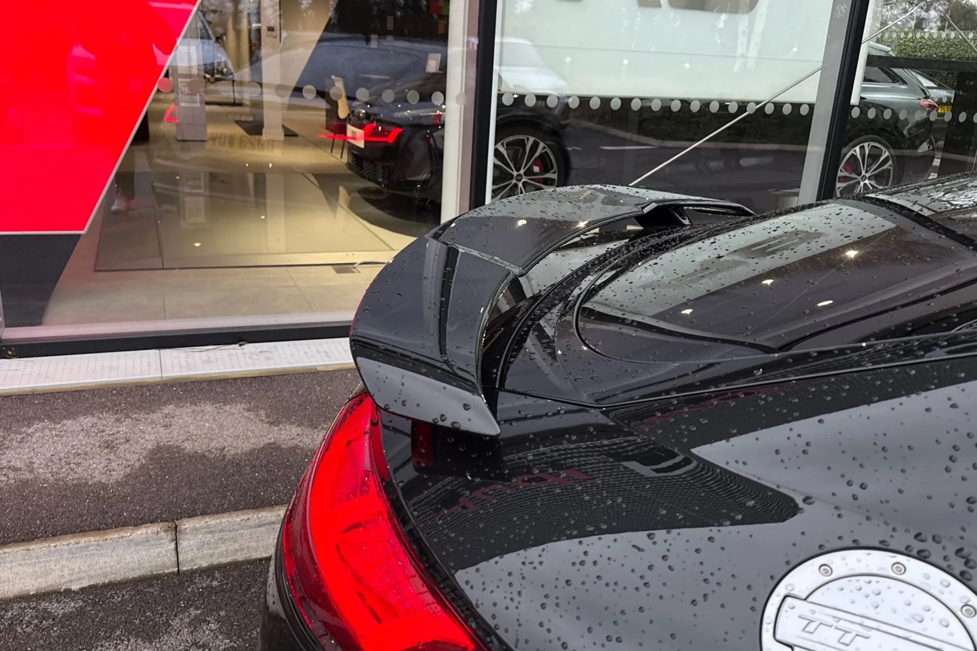 Audi TT thumbnail image number 24