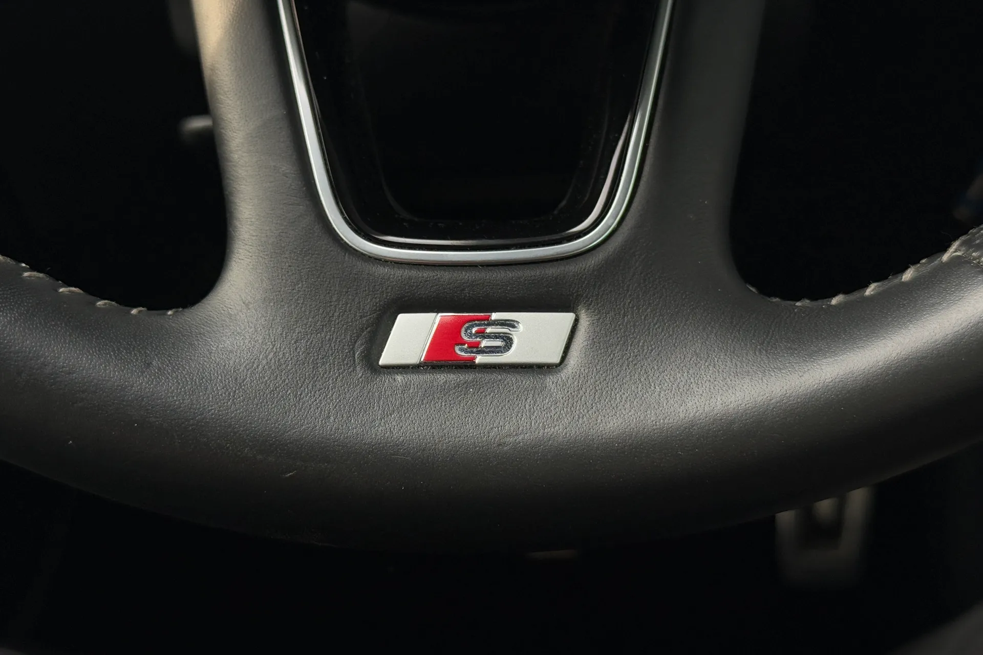 Audi Q2 thumbnail image number 10